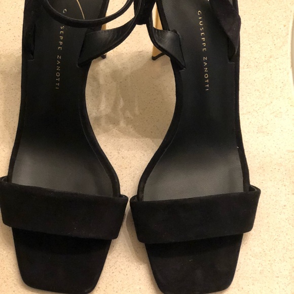 Black suede heel with wraparound ankle strap - Picture 3 of 6